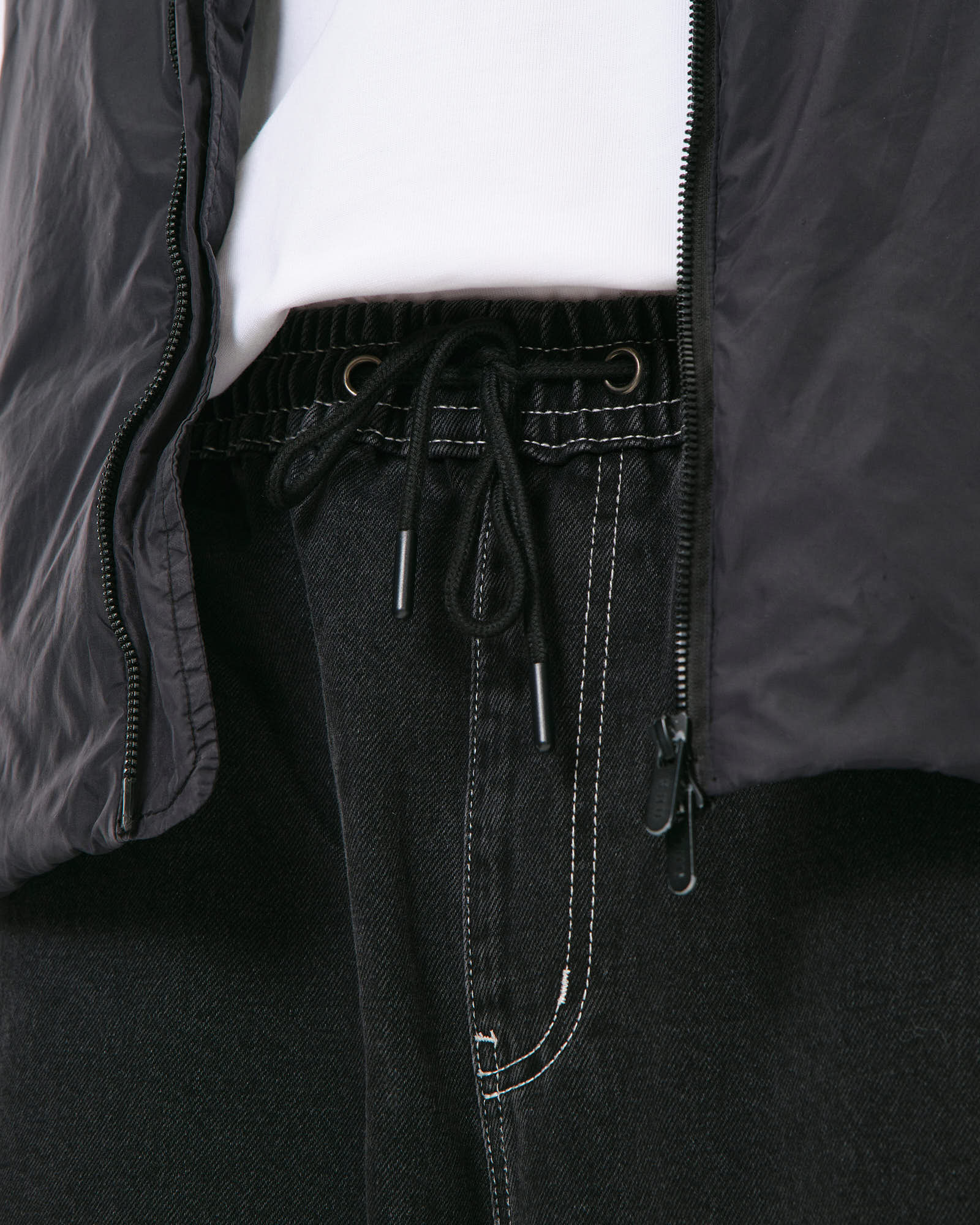 Anteater Simple Baggy Jeans