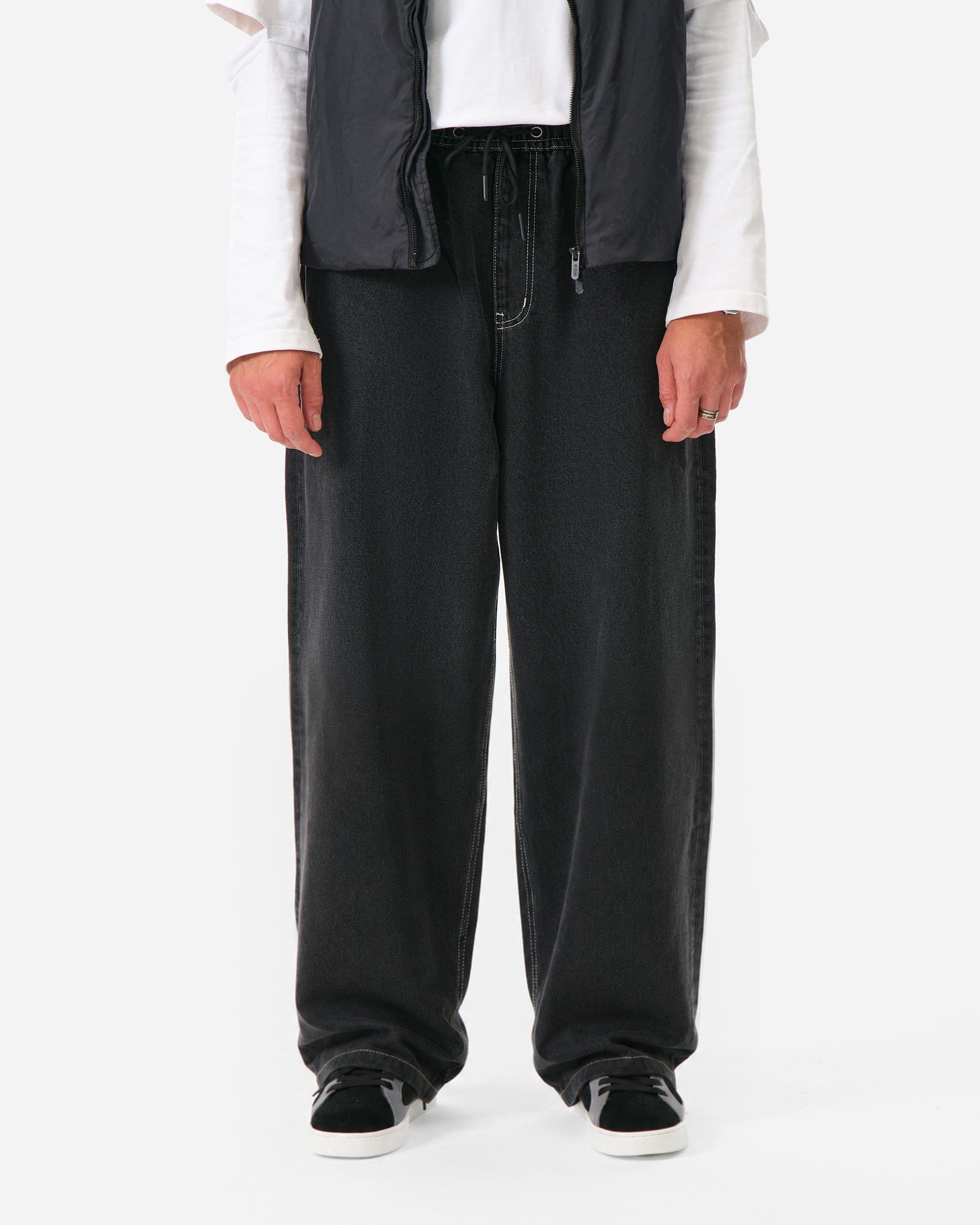 Anteater Simple Baggy Jeans